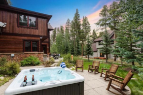 Peak 8 by AvantStay Spacious Modern Cabin w Hot Tub Views Breckenridge